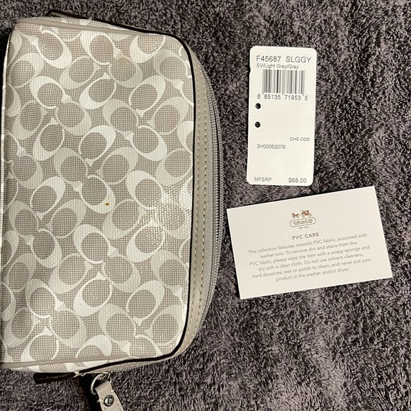 NWT COACH GREY WHITE CREAM COSMETIC BAG never used - Picture 3 of 3